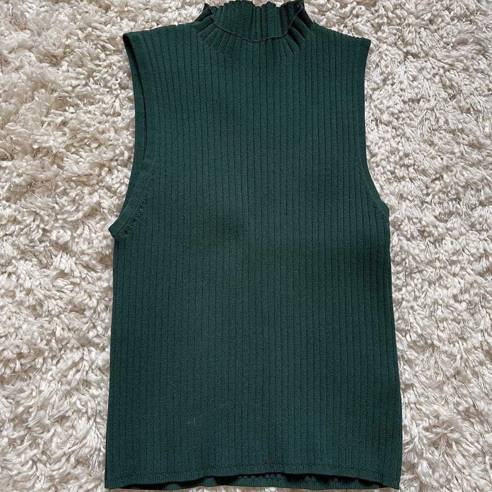 Sleeveless Ribbed Knit Top - Dark Green
